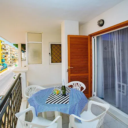 020 Lovely - Alicante
